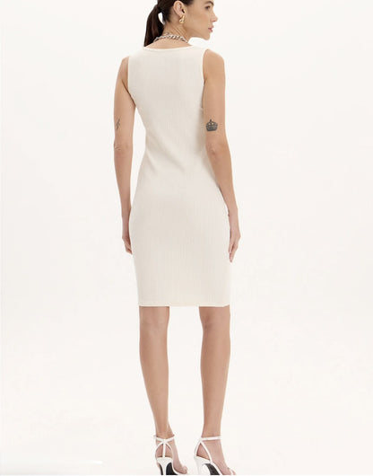 Lança Perfume Vestido Curto Básico Com Detalhe Frontal
