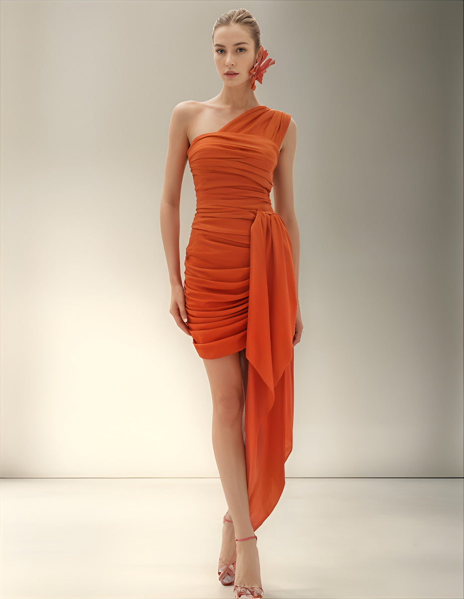 Lança Perfume Vestido Curto Drapeado Ombro Único