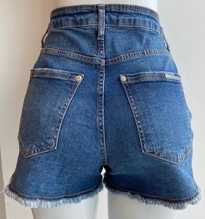 Short Lança Perfume Jeans Com Detalhe Brilho