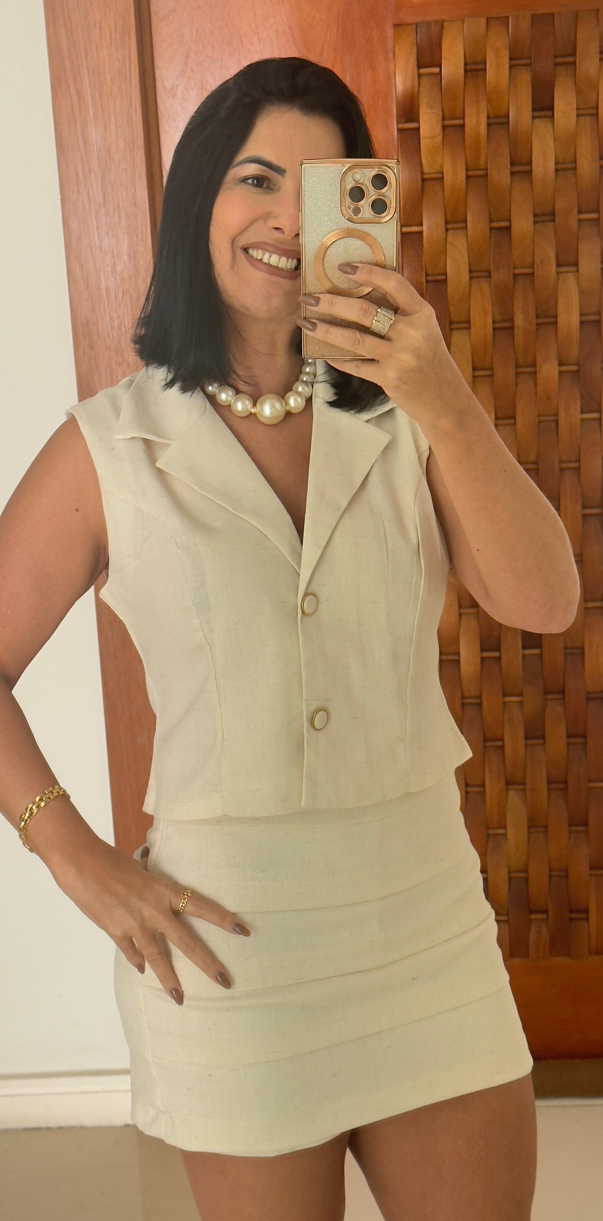 Conjunto Alfaiataria Off-White Com Short Saia – Elegância Casual