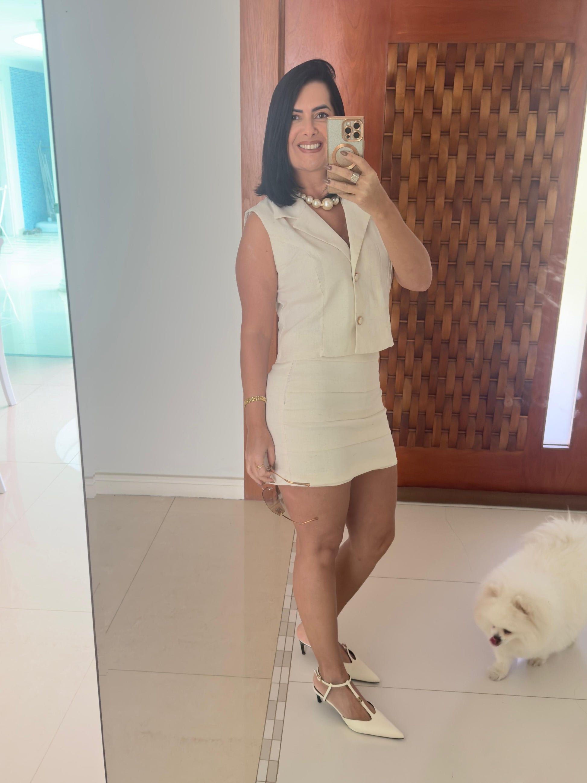 Conjunto Alfaiataria Off-White Com Short Saia – Elegância Casual
